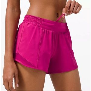 Lululemon Hotty Hot Shorts Ripened Raspberry Pink Shorts 2.5 size 6